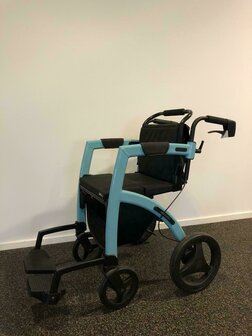 Rollz Motion opvouwbare rolstoel en rollator huren | € 5,-