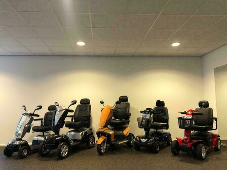 Rollz Motion opvouwbare rolstoel en rollator | Goedkoop huren