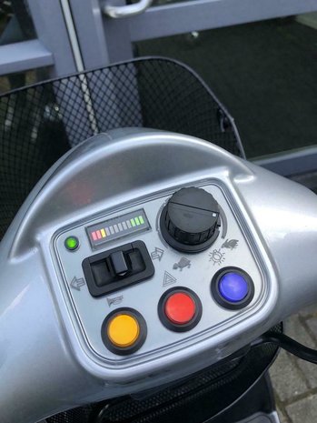 Kymco Midi XLS vierwiel scootmobiel | Splinternieuw | LED