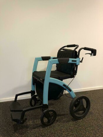 Rollz Motion opvouwbare rolstoel en rollator huren | € 5,-