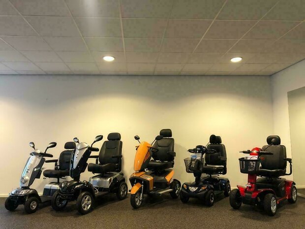 Rollz Motion opvouwbare rolstoel en rollator | Goedkoop huren