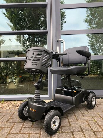 Goedkoop scootmobiel huren bij Zorgbroeder in Surhuisterveen | All-in en geen verrassingen!